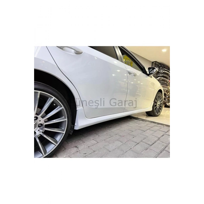 Toyota Corolla Yan Marşpiyel (ÇİFT) (PLASTİK)
