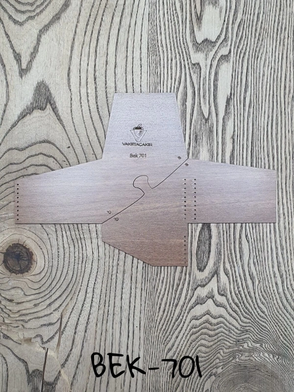 BEK-701 Ahşap Kartlık Şablon