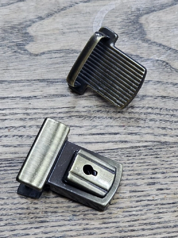 Fırçalı Antik Çanta Kilit Anahtar Model