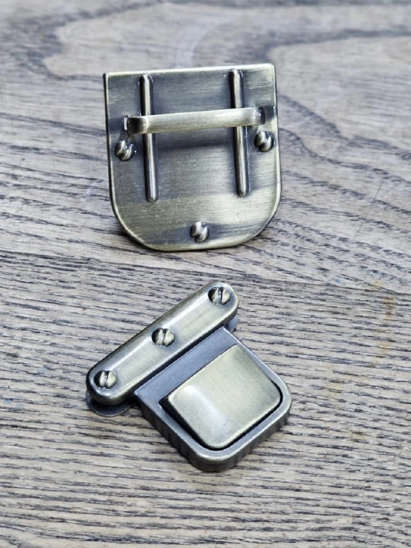 Fırçalı Antik Çanta Kilit Üç Noktalı