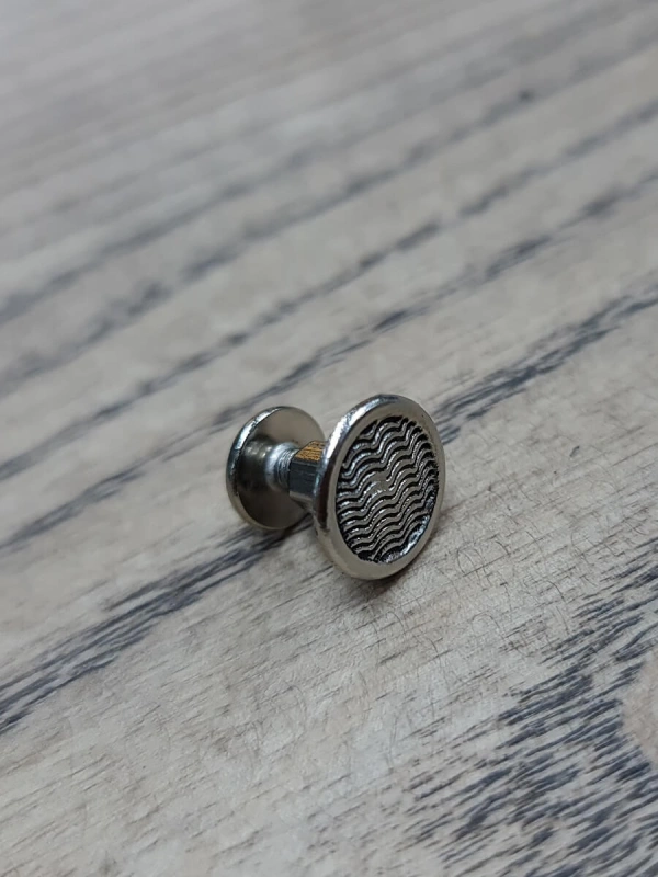 Kemer Vidası (Nikel Süslü)