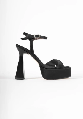 Torrel Parlak Platform Kadeh Topuklu Ayakkabı 13 Cm Siyah Saten