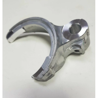 Geely Emgrand  CK Echo MK Familia 5 Vites Çatalı