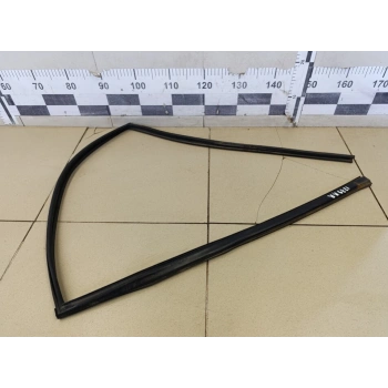 Geely Emgrand  Kapı Cam Lastiği Arka Sağ