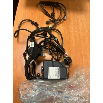 GEELY MK FAMİLİA SİGORTA KUTUSU FAR TESSİATI VS KOMPLE