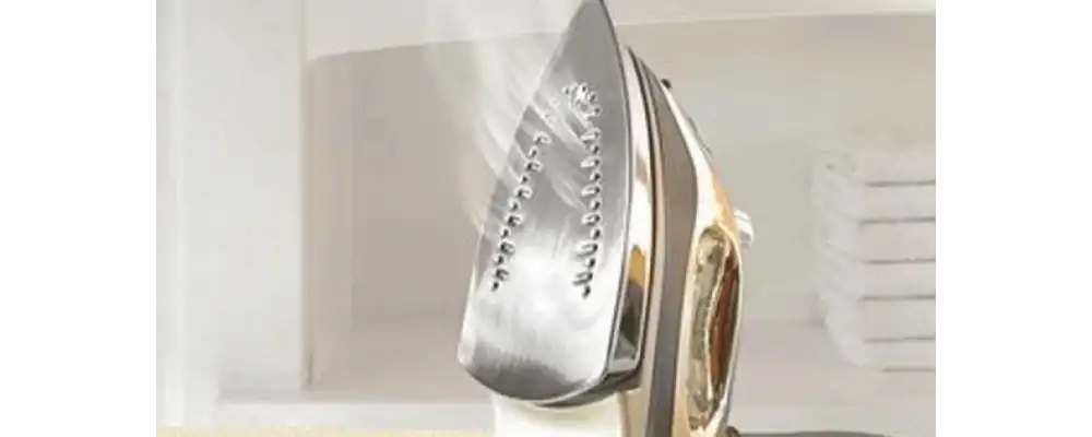 Ütü Buhar Delikleri Nasıl Açılır?