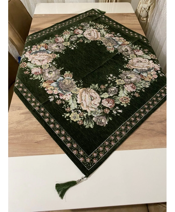 GOBLEN ŞÖNİLLİ SEHPA ÖRTÜSÜ HAKİ