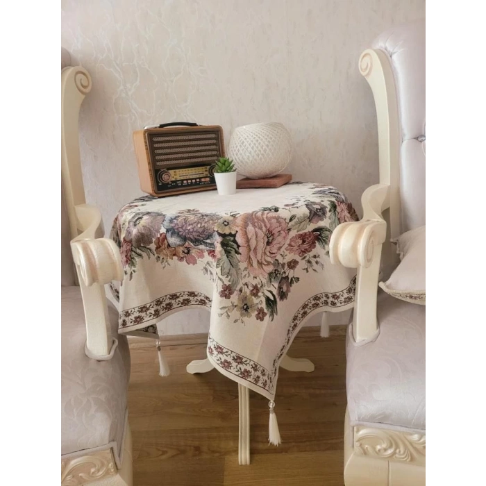 GOBLEN ŞÖNİLLİ SEHPA ÖRTÜSÜ KREM