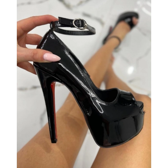 Siyah Rugan Önü Açık Platform