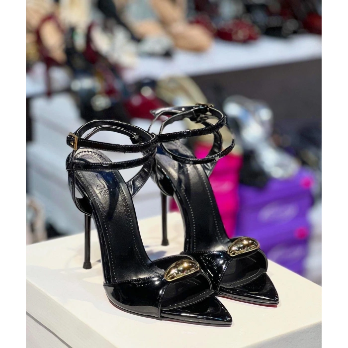 Siyah Rugan Bilekten Bağlı Gold Tokalı