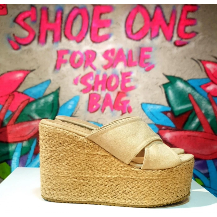 Bej Hasır Dolgu Topuk Terlik