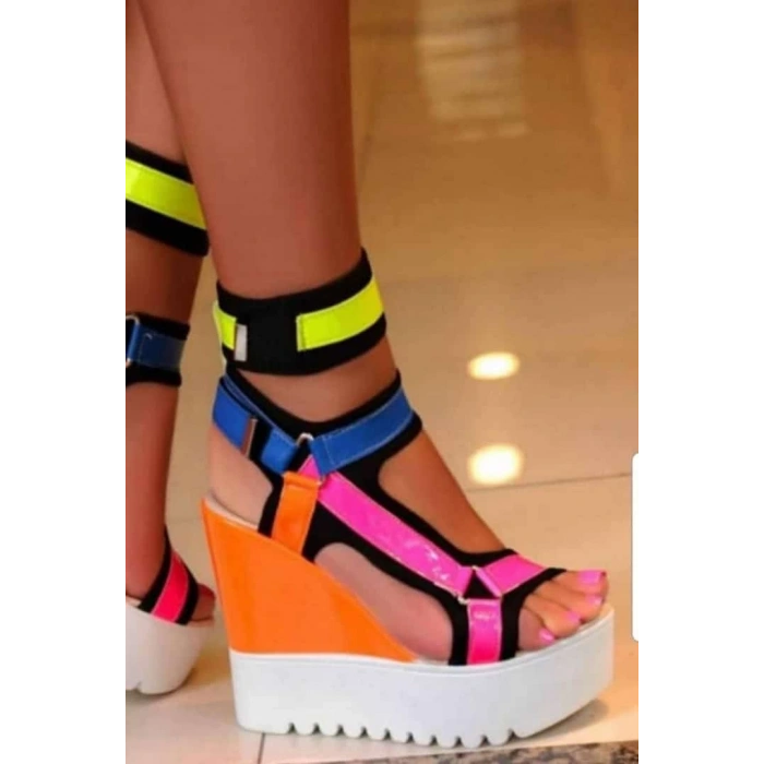 Neon Pembe Renkli Dolgu Topuk