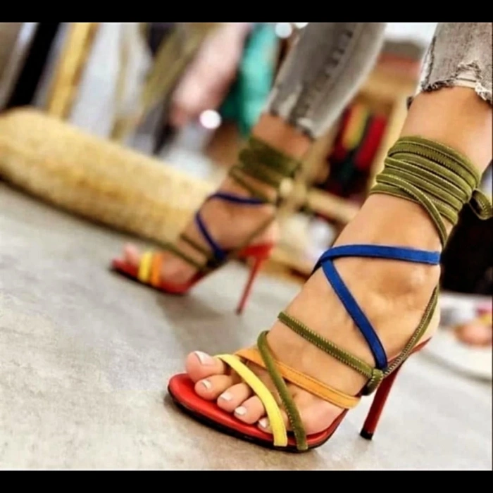 Renkli Bağcıklı Deri Tasarım