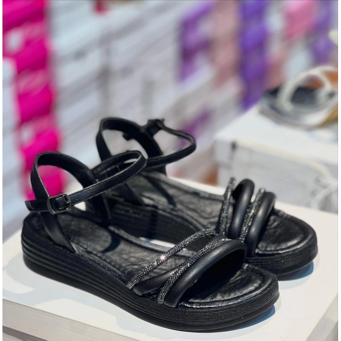 Siyah Bantlı Sandalet