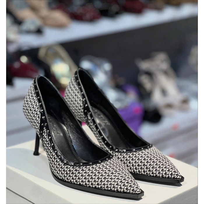 Siyah Beyaz Özel Kumaş Topuklu