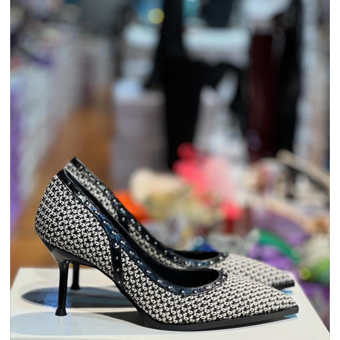 Siyah Beyaz Özel Kumaş Topuklu