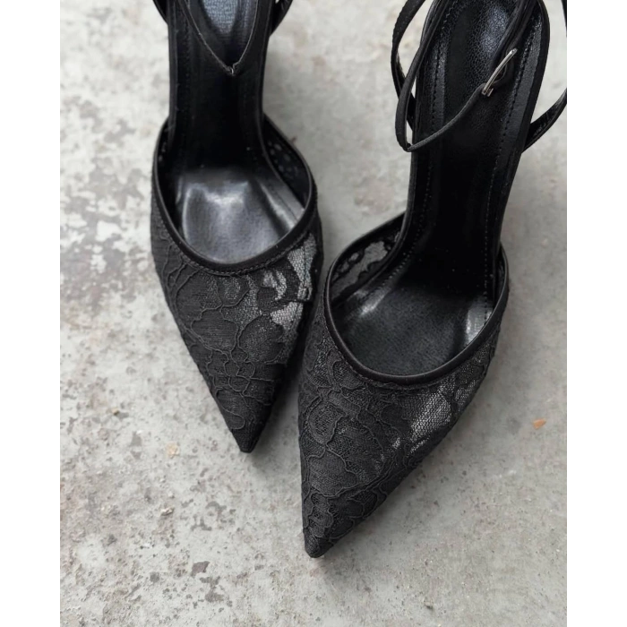 Siyah Dantel Dolgu Topuk
