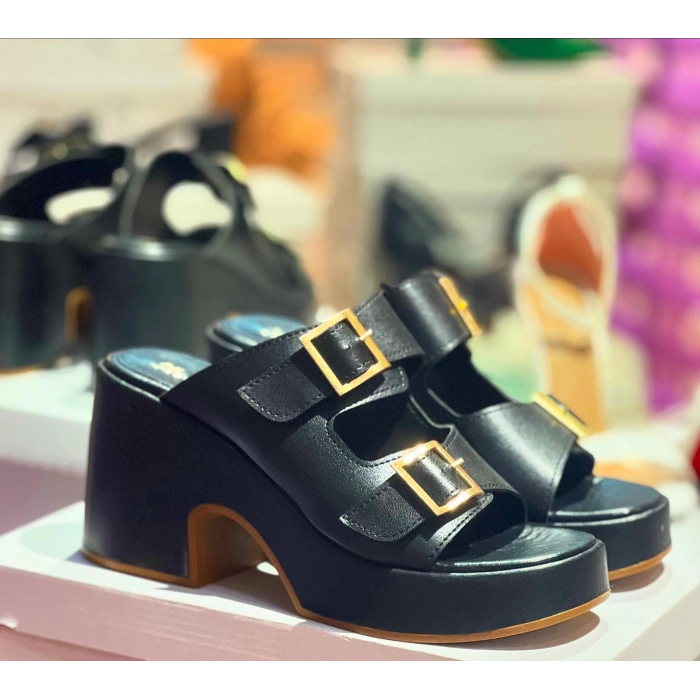 Siyah Deri Dolgu Topuk Terlik