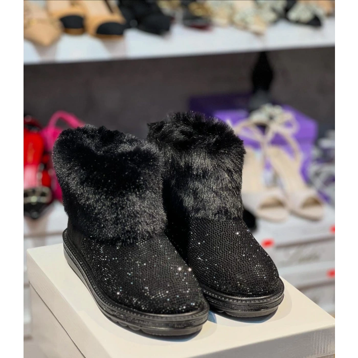 Siyah Kürklü Taşlı