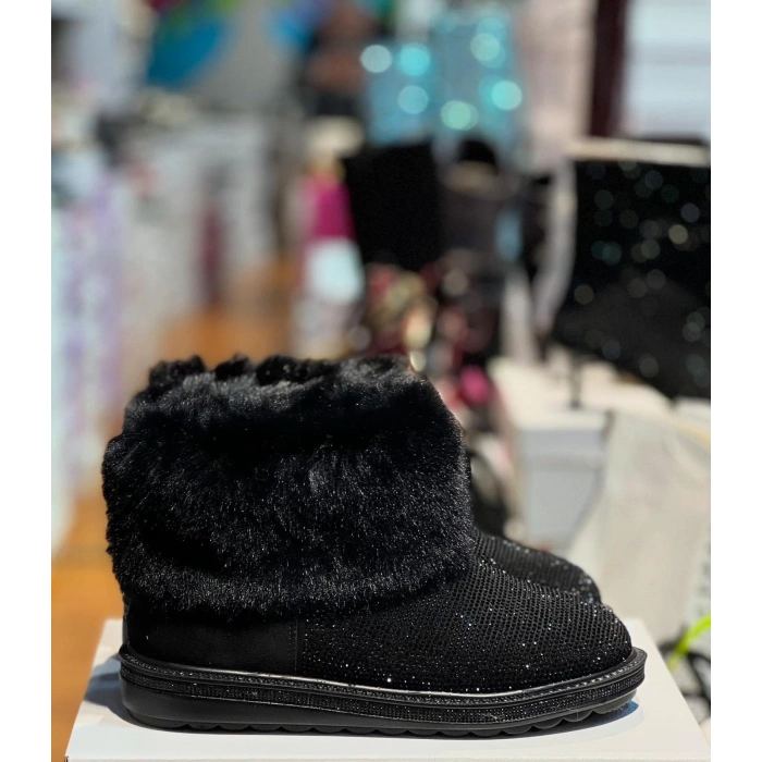 Siyah Kürklü Taşlı