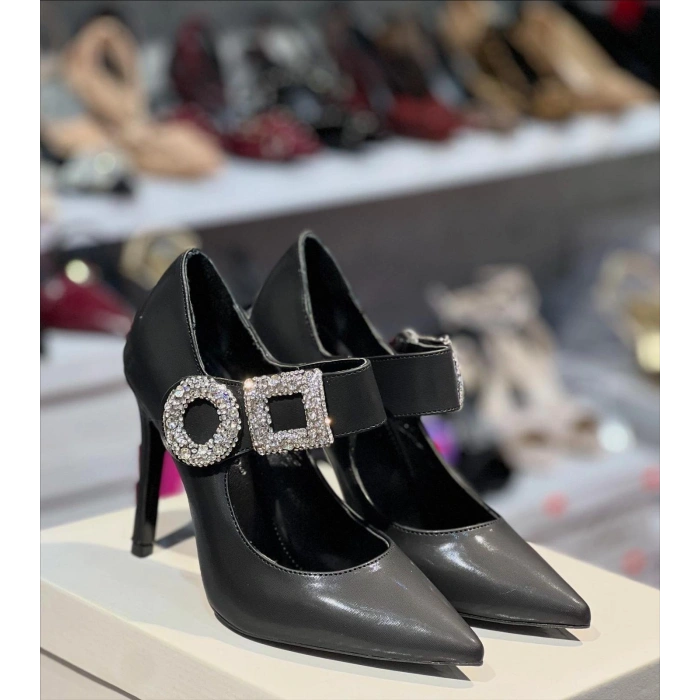 Siyah Özel Malzeme Kemeri Taşlı Stiletto