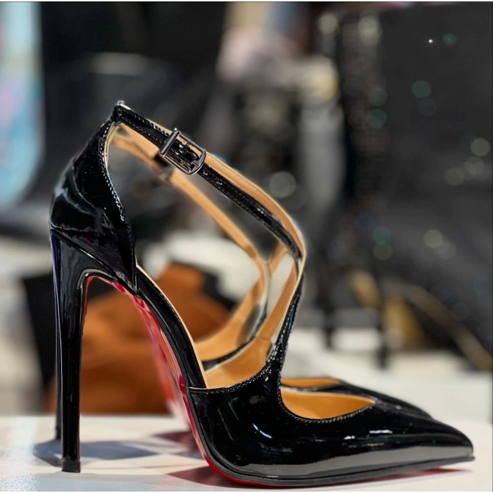 Siyah Rugan Çapraz Bağlı Stiletto