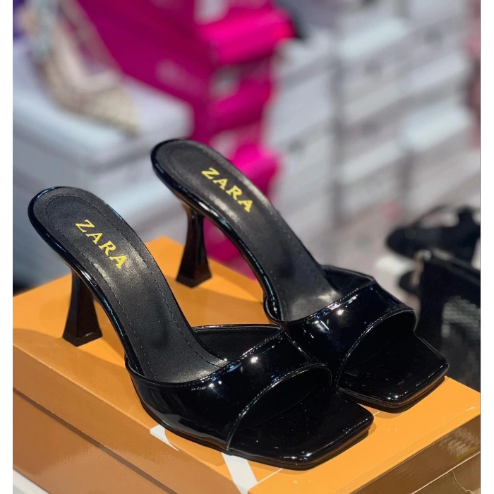 Siyah Rugan Topuklu Terlik