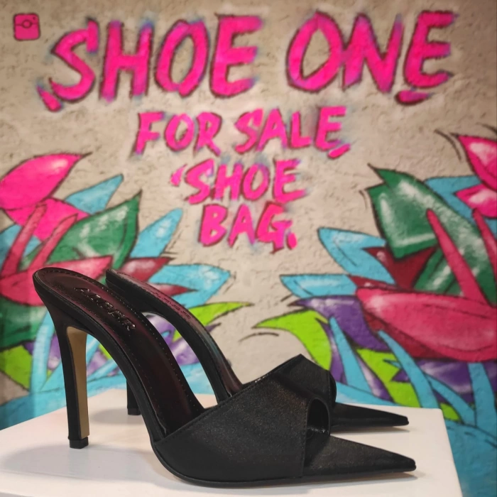 Siyah Saten Topuklu Terlik