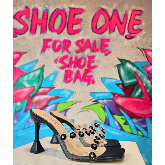 Siyah Şeffaf Pimli Terlik