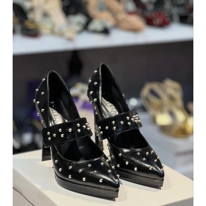 Siyah Troklu Bantlı Platform