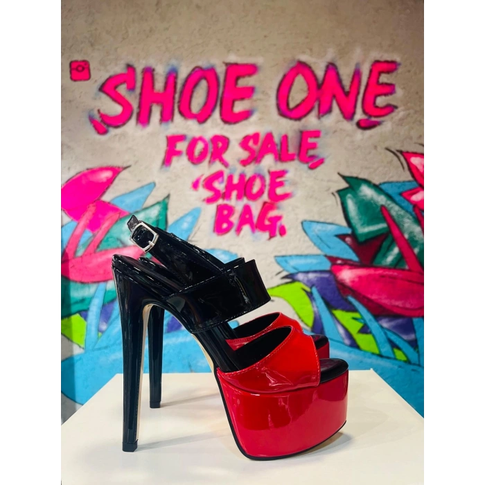 Sİyah Ve Kırmızı Rugan Platform