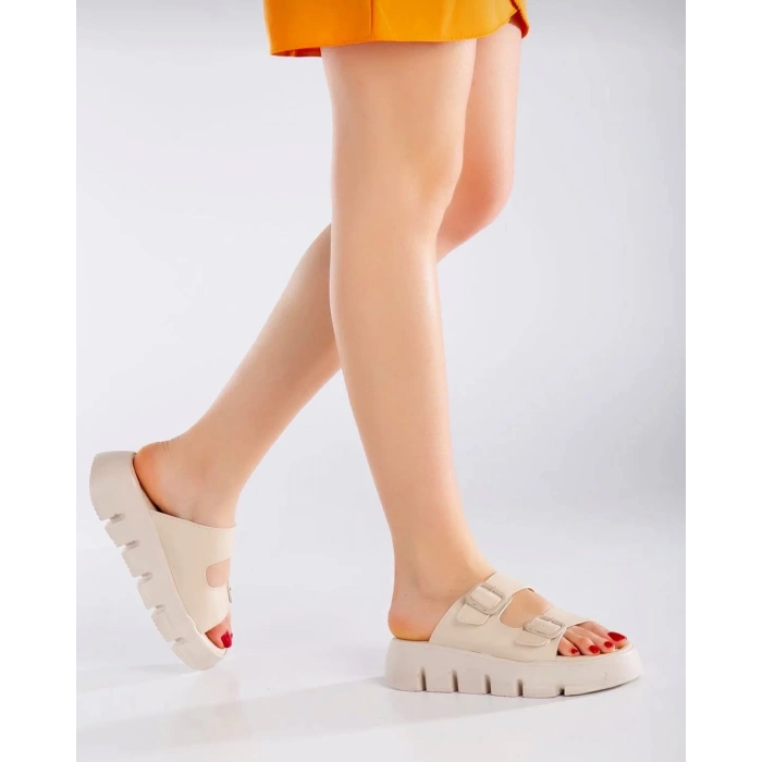 Ten Deri Tokalı Terlik