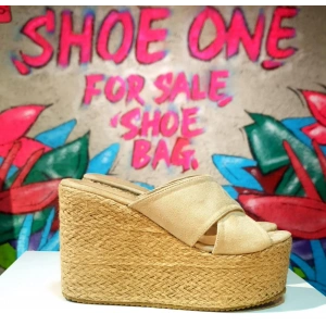 Bej Hasır Dolgu Topuk Terlik