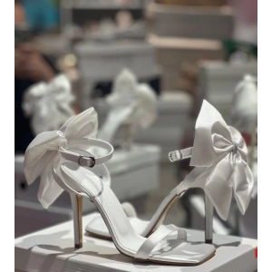 Beyaz Saten Fiyonklu Topuklu