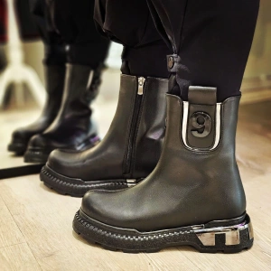 Siyah Deri İçten Fermuarlı Bot