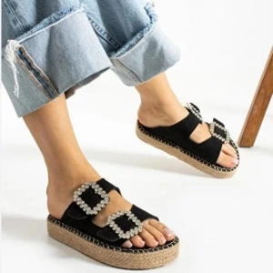 Siyah Hasır Taş Tokalı Terlik