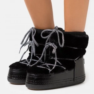 Siyah Kısa Kürklü Moon