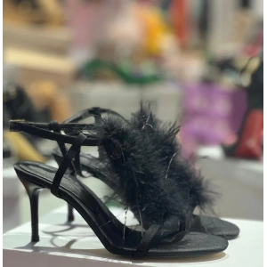 Siyah Kuş Tüylü Topuklu