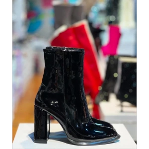 Siyah Rugan Kalın Topuk Botie