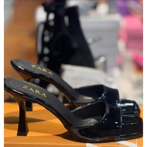 Siyah Rugan Topuklu Terlik