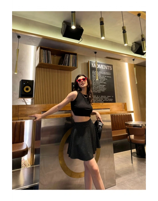 - Kadın Siyah Nokta Desenli Krinkıl Şortlu Etek