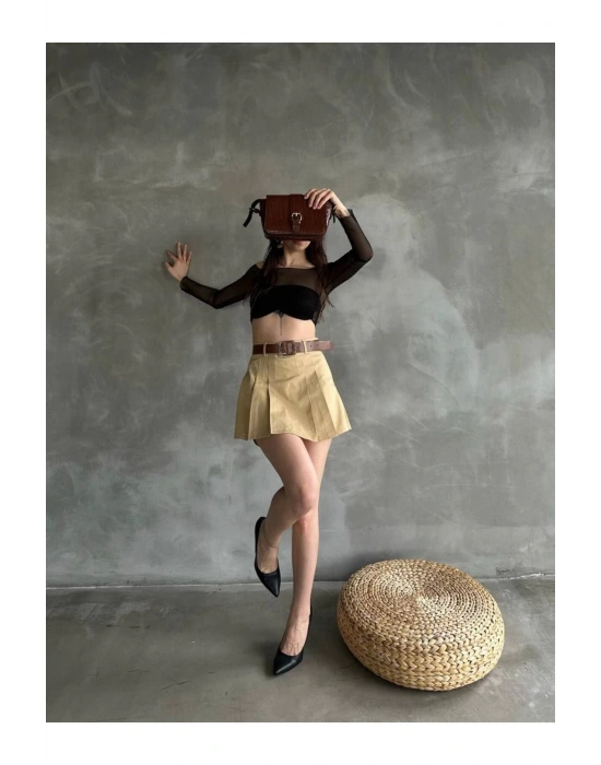 Kadın Bej Piliseli Kemerli Mini Şortlu Etek