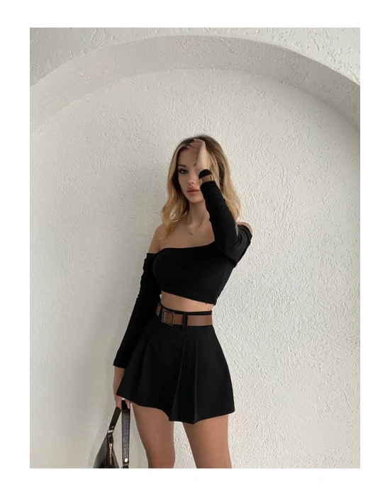 Kadın Siyah Piliseli Kemerli Mini Şortlu Etek