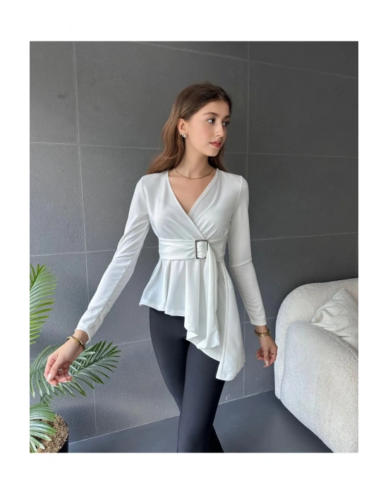 Kadın Beyaz Asimetrik Kesim Kemer Detaylı Bluz