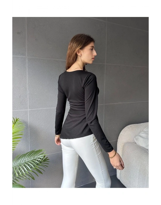 Kadın Siyah Asimetrik Kesim Kemer Detaylı Bluz