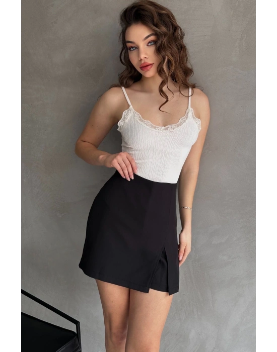 Kadın Siyah Piliseli Mini Şortlu Etek