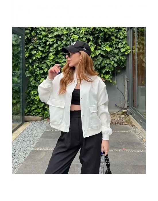 Kadın Beyaz Butik Mevsimlik Bomber Ceket