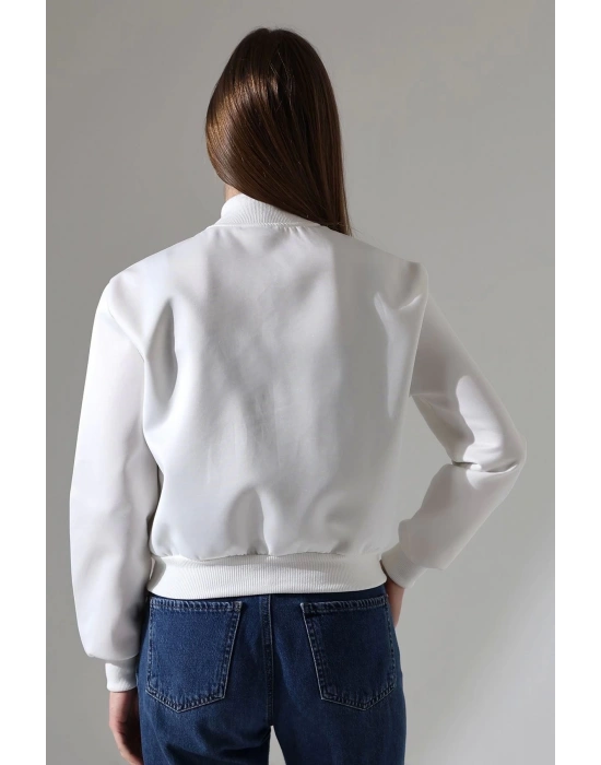 Kadın Beyaz Butik Mevsimlik Bomber Ceket