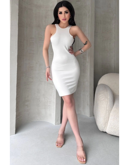 Kadın Beyaz Vücuda Oturan Sırt Dekolteli Mini Elbise