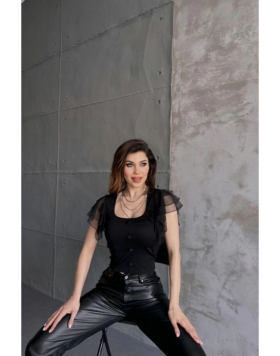 Kadın Siyah Omuzu Tüllü Düğme Detaylı Crep Bluz